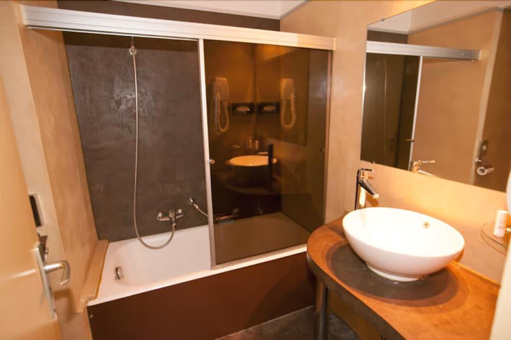 Hotel Chambord Мантон Екстер'єр фото