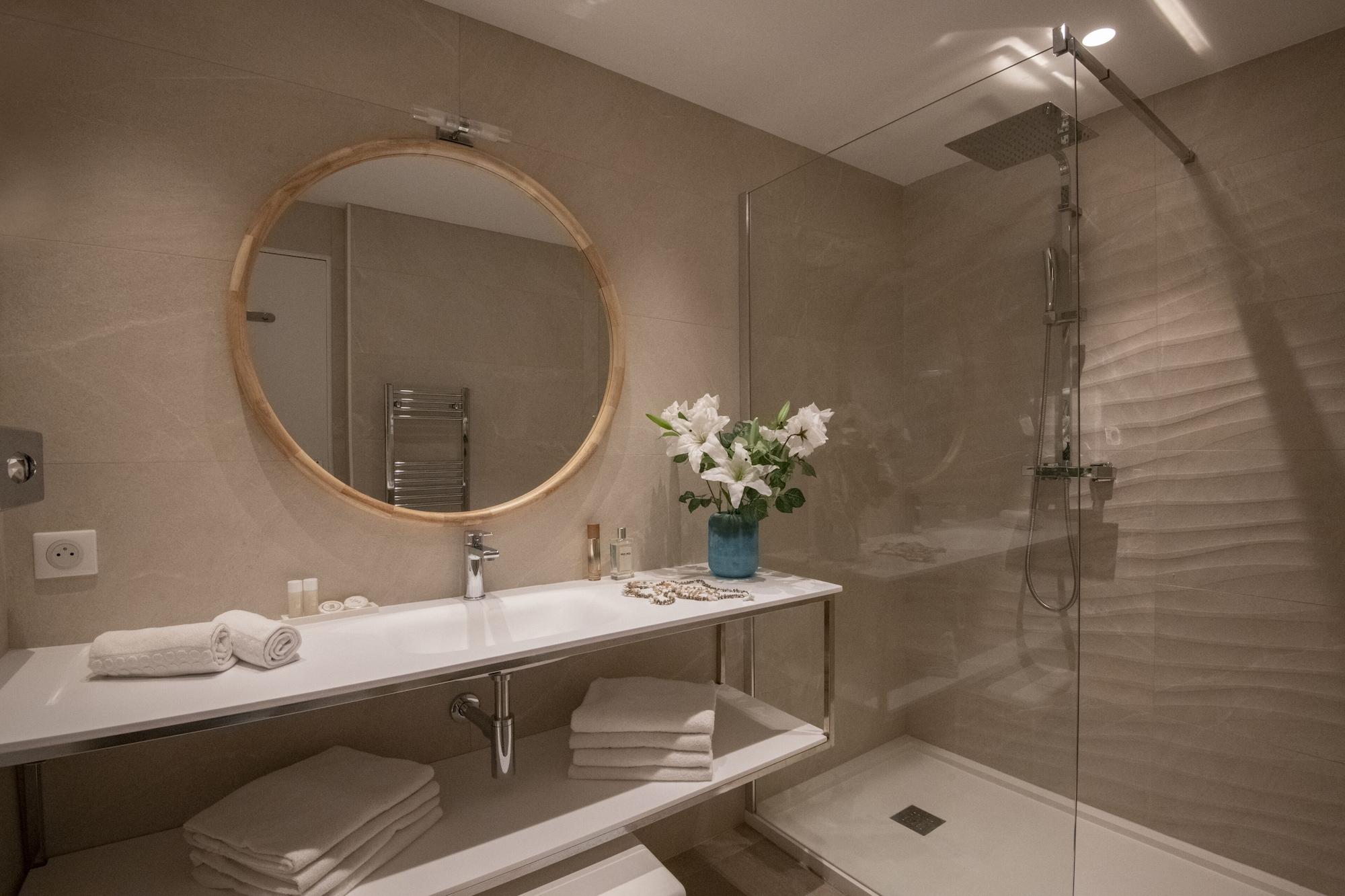 Hotel Chambord Мантон Екстер'єр фото
