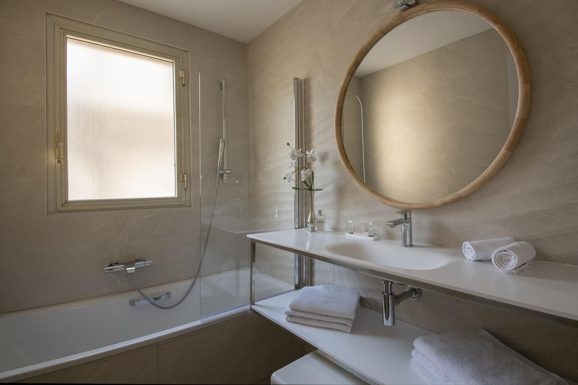 Hotel Chambord Мантон Екстер'єр фото