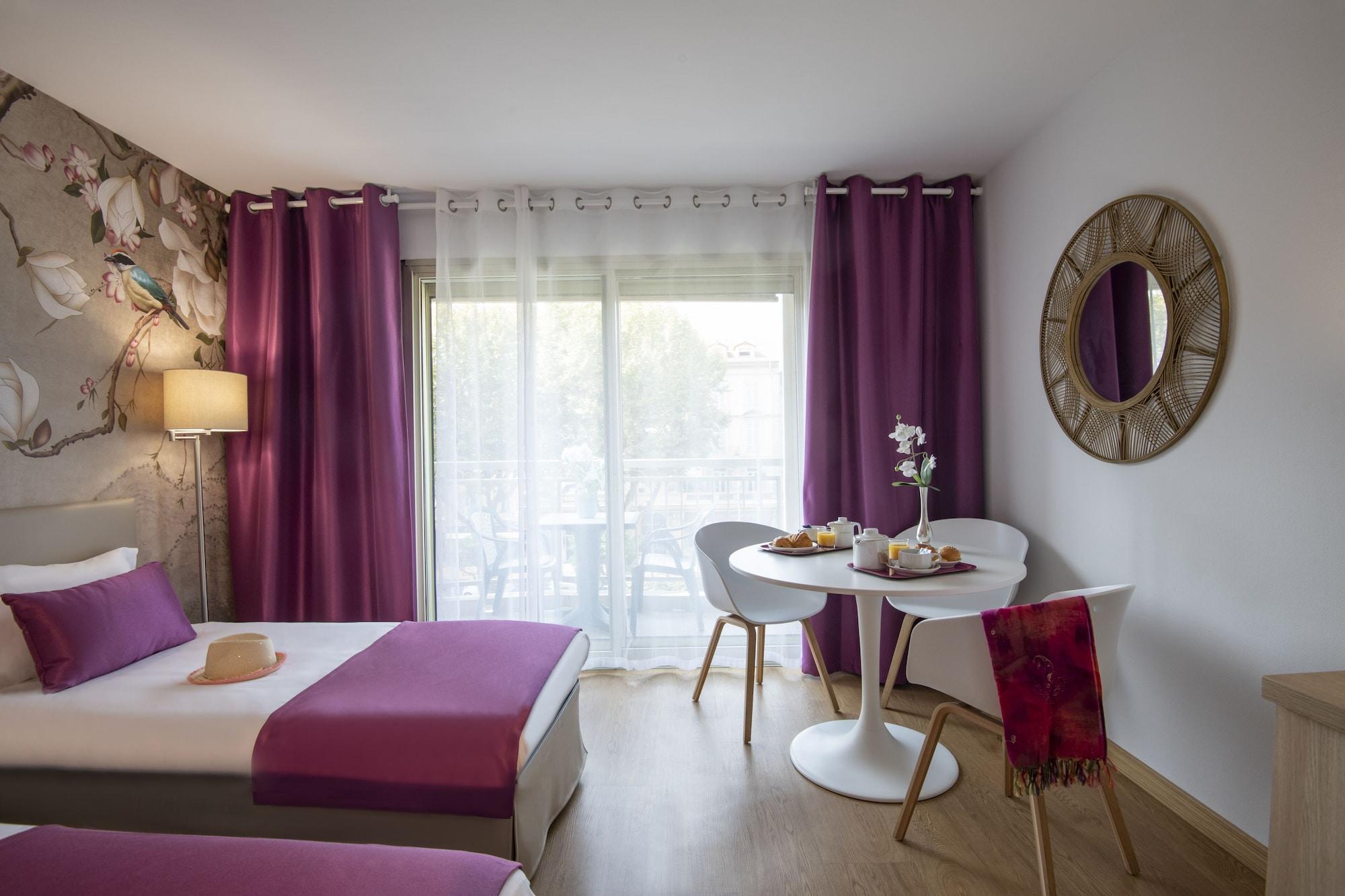 Hotel Chambord Мантон Екстер'єр фото