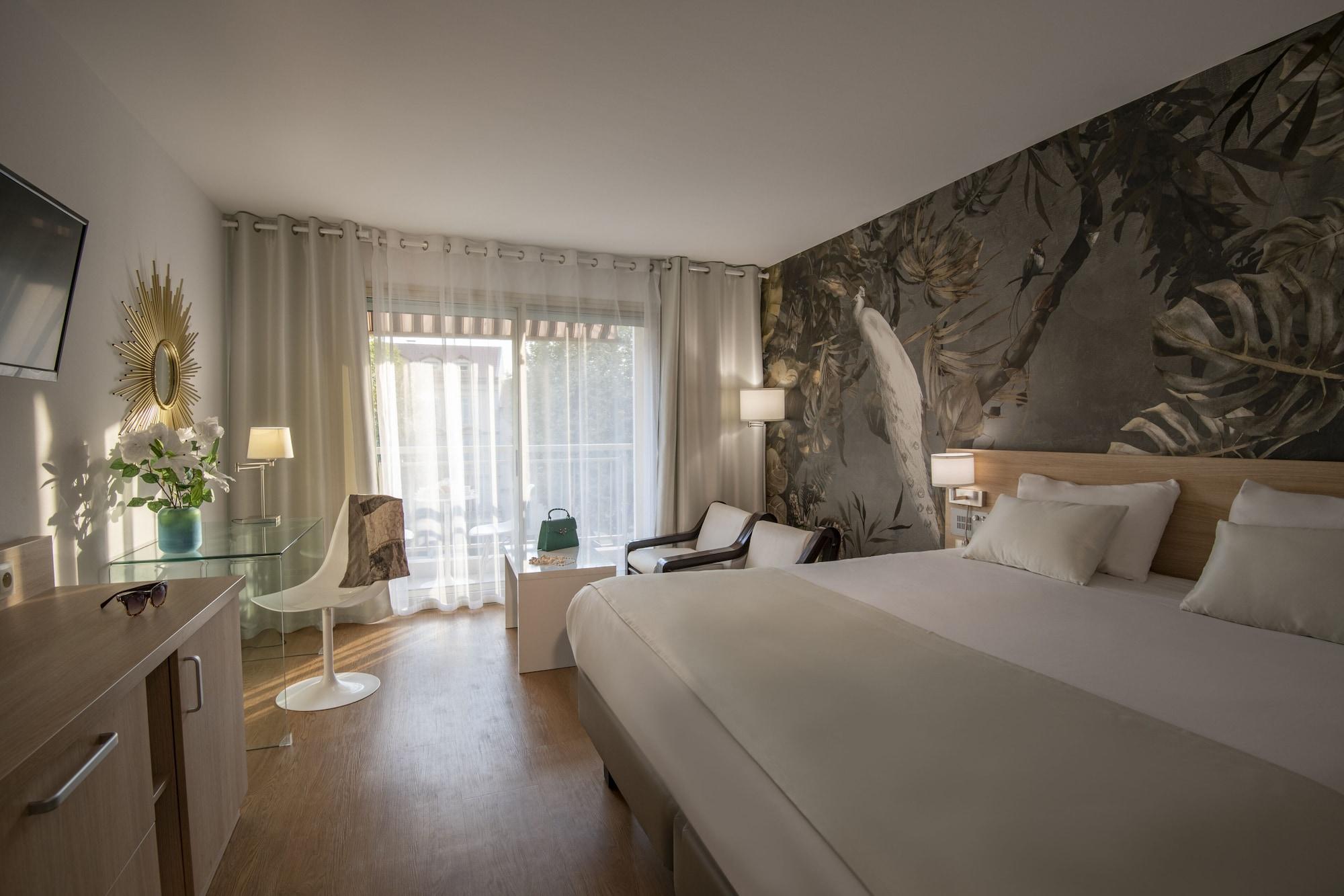 Hotel Chambord Мантон Екстер'єр фото