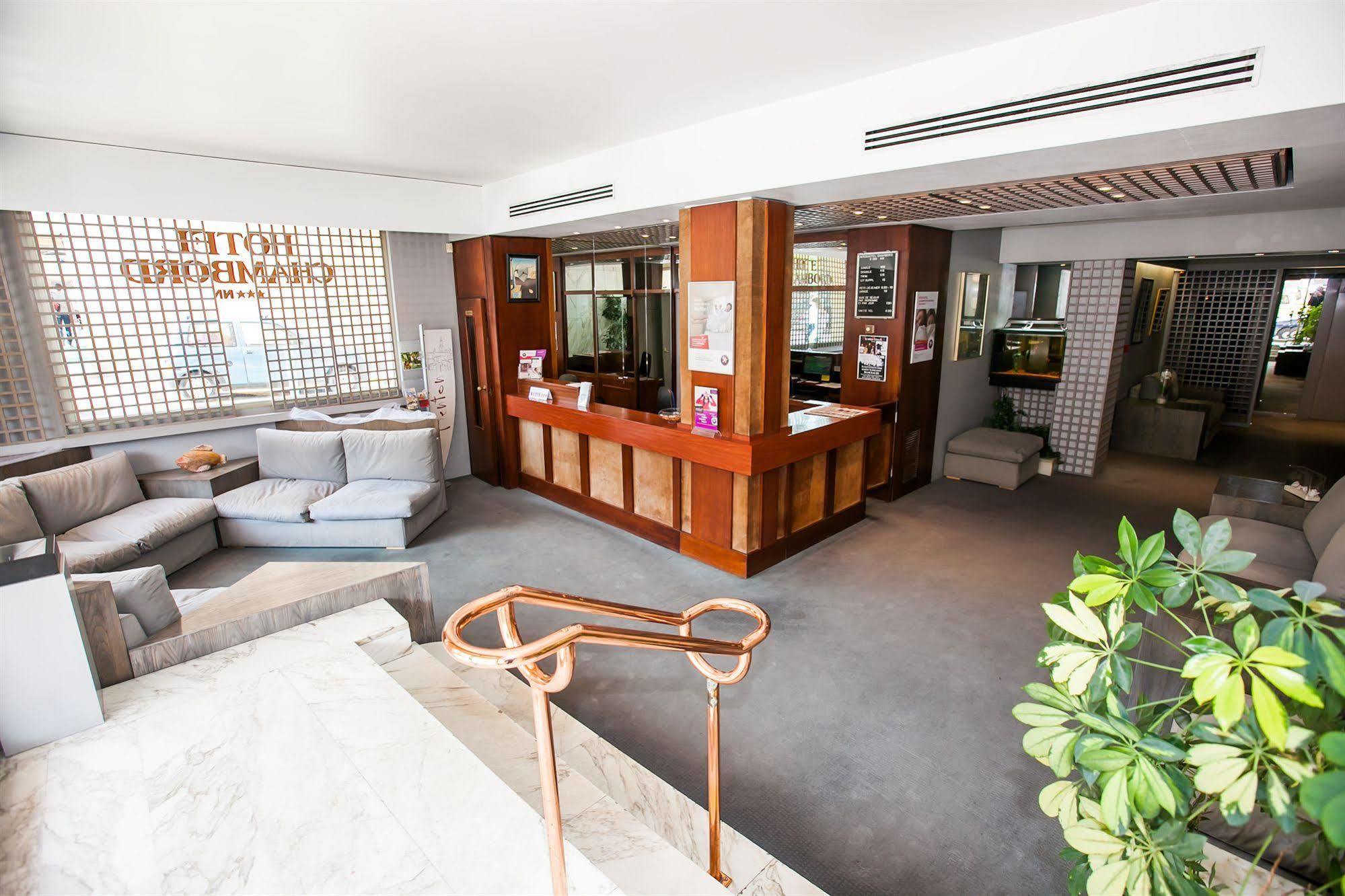 Hotel Chambord Мантон Екстер'єр фото